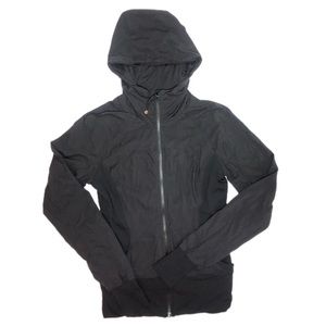 Lululemon Thermal Athletic Jacket. **REVERSIBLE** Women’s size 6